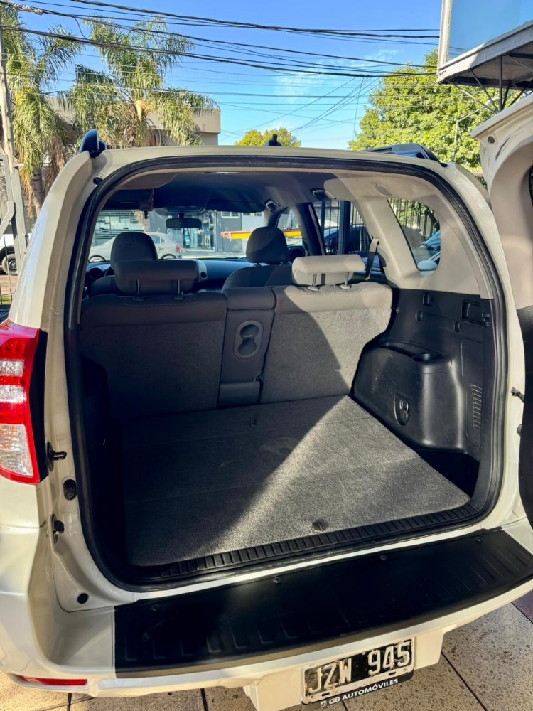 Toyota RAV4 SR5 — foto 8
